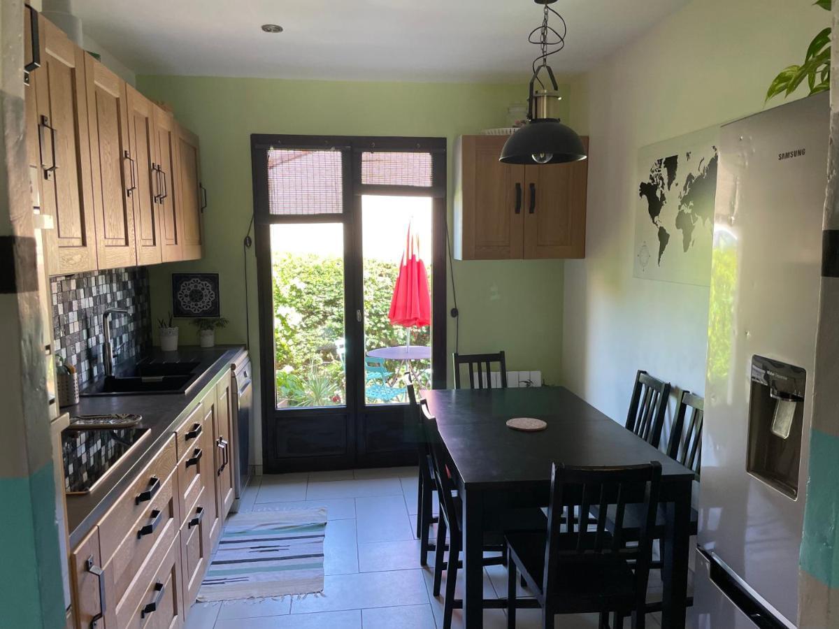 Maison Avec Jardin Крест Екстериор снимка